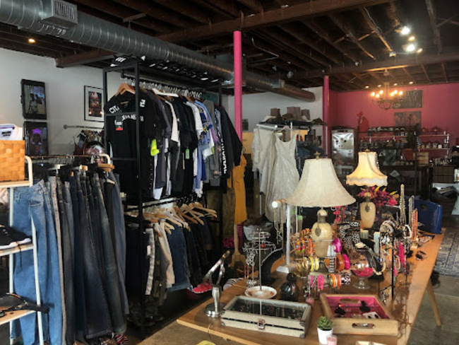 thrift store in 2022  Vintage shop display, Shop design, Store